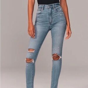 Abercrombie & Fitch The Super Skinny Ultra High Rise — 29 8R